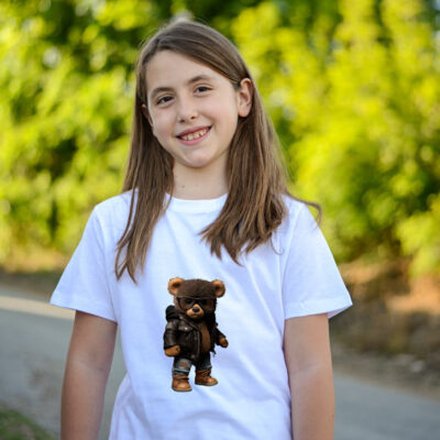 kids mockup girl 1220 teddy bear